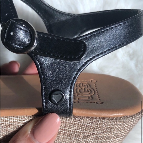 UGG Ankle Strap Wedge Sandals size 4 Youth - Picture 3 of 4